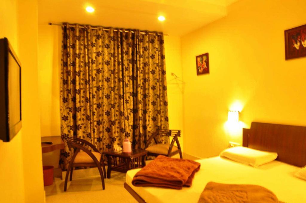 Hotel Star Inn Ganganagar Bagian luar foto