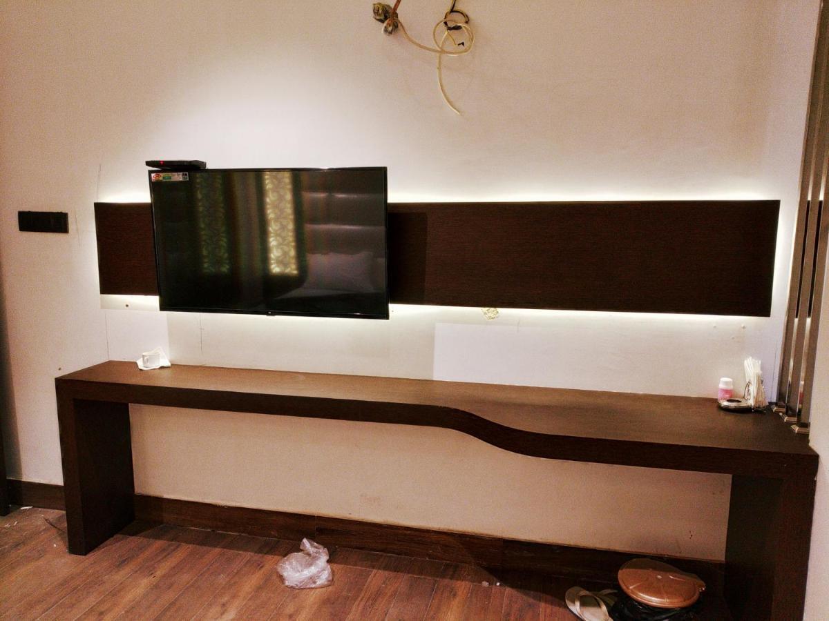 Hotel Star Inn Ganganagar Bagian luar foto
