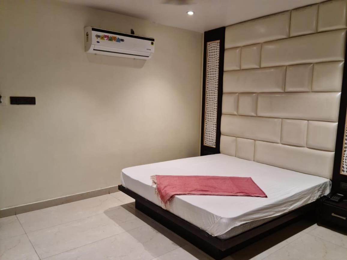 Hotel Star Inn Ganganagar Bagian luar foto